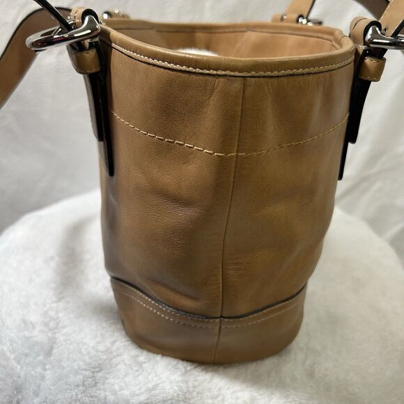 VTG Coach Tan Leather Soho Shoulder Handbag Purse M05D-9544 & Matching Wristlet - Picture 6 of 14